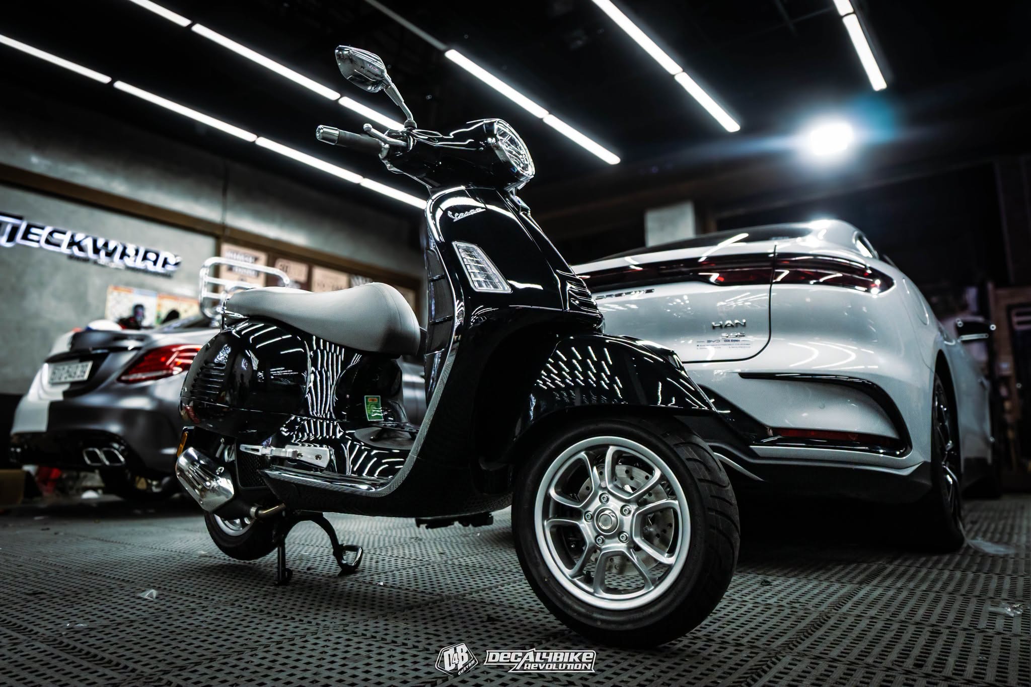 Vespa GTS dán PPF TPU Bóng - 3 Vespa GTS dán PPF TPU Bóng - Ảnh 1